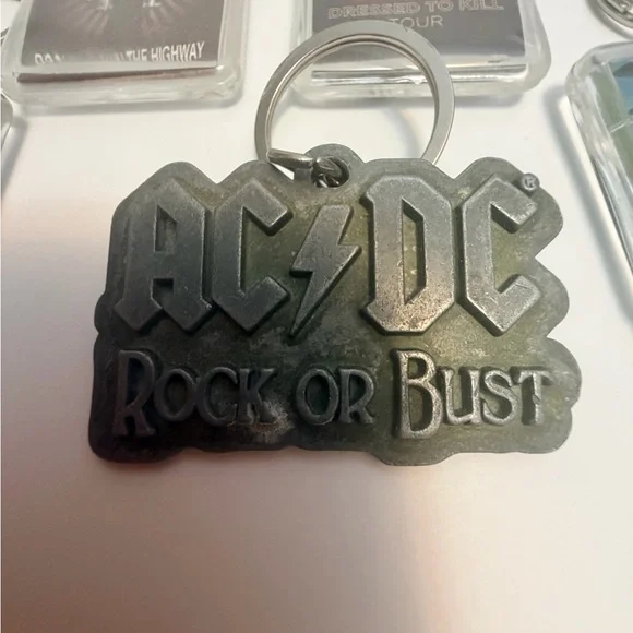 Band Tours Keychains - Picture 7 of 7